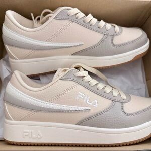 Fila Women's Beige and Light Gray Sneakers